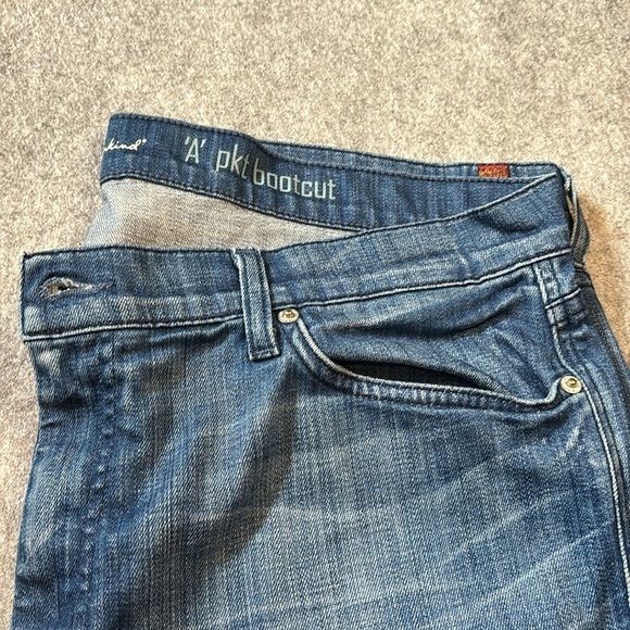7 for all Mankind. "A" Pkt Bootcut, Size 38 - Picture 2 of 14